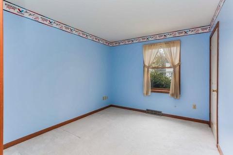56 Vann St, Springfield, MA 01129 photo 16