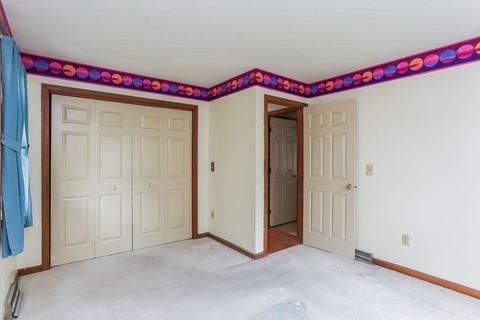 56 Vann St, Springfield, MA 01129 photo 12