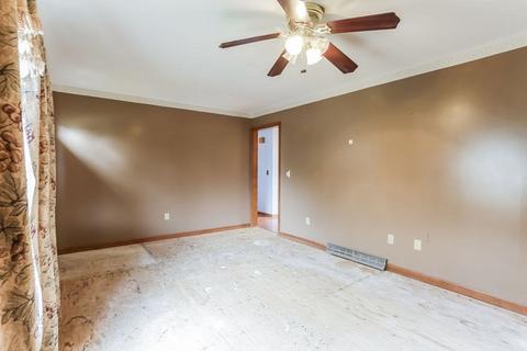 56 Vann St, Springfield, MA 01129 photo 21