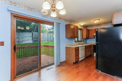 56 Vann St, Springfield, MA 01129 photo 5