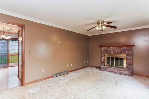 56 Vann St, Springfield, MA 01129 photo 22