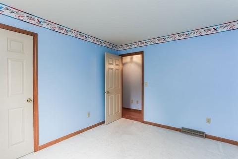 56 Vann St, Springfield, MA 01129 photo 17