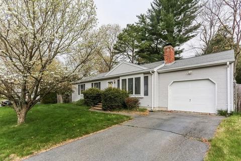56 Vann St, Springfield, MA 01129 photo 1