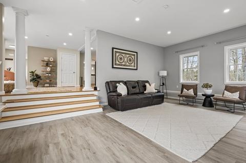 330 Brookside Dr, Gardner, MA 01440 photo 3