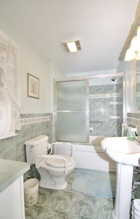 63 Gillette Ave, Springfield, MA 01118 photo 24