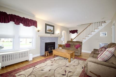 63 Gillette Ave, Springfield, MA 01118 photo 4