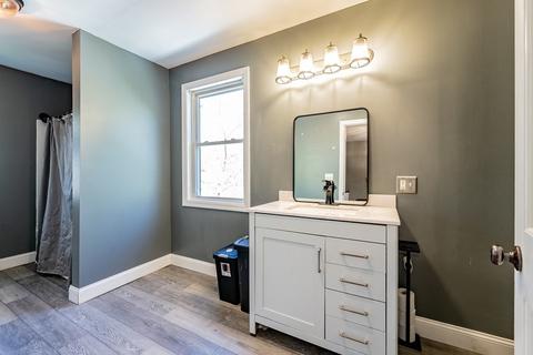 272 Denver St, Springfield, MA 01109 photo 7