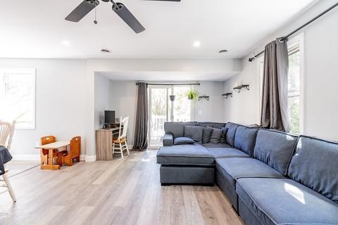 272 Denver St, Springfield, MA 01109
