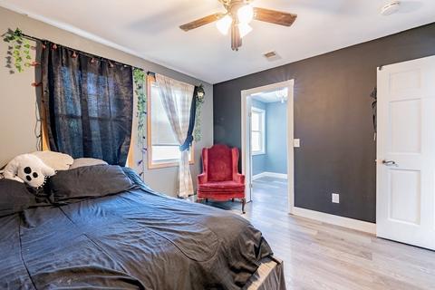 272 Denver St, Springfield, MA 01109 photo 9