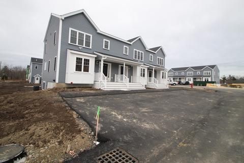 1005 Auburn St #G2, Whitman, MA 02382