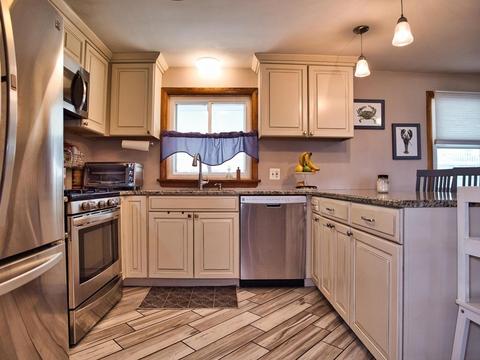 348 Summit St #A, Fall River, MA 02724 photo 3