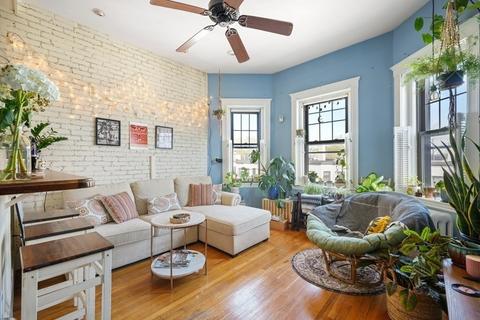 1572 Commonwealth Ave #15, Boston, MA 02135