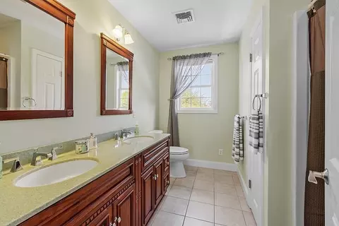 11 Arrow St, Worcester, MA 01604 photo 23