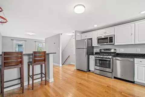 1 Clark St #5, Somerville, MA 02143