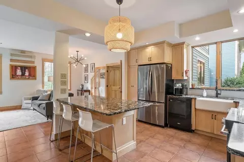 62 Buffam Rd, Pelham, MA 01002 photo 9