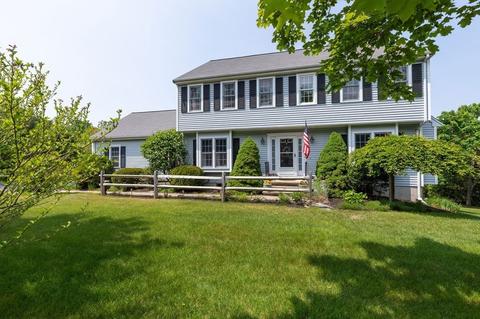 16 Atherton Rd, Hudson, MA 01749