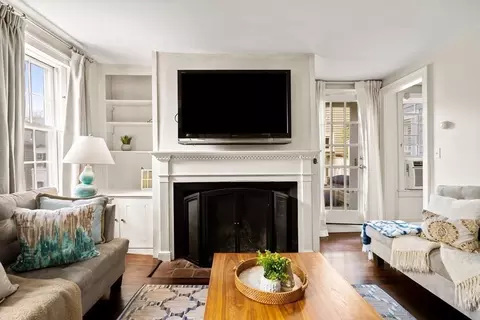 25 Summer St, Marblehead, MA 01945 photo 11