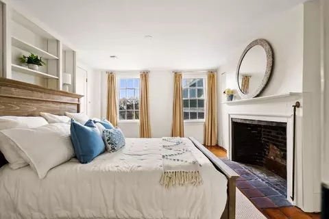 25 Summer St, Marblehead, MA 01945 photo 27