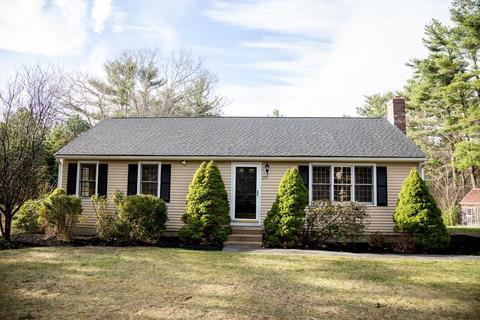 197 Plymouth St, Carver, MA 02330