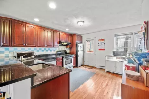 135 Everett St, Boston, MA 02128 photo 3