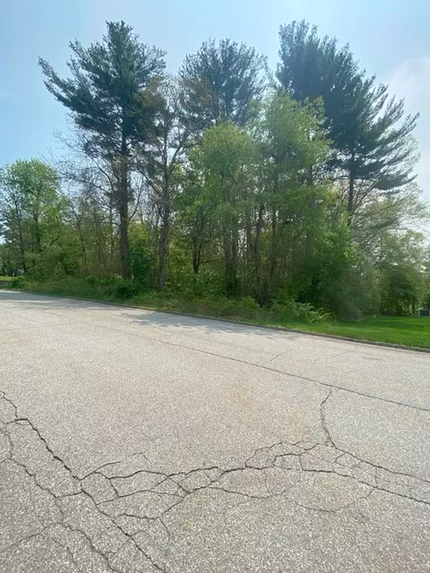 0 Camelot Cir, Dudley, MA 01571