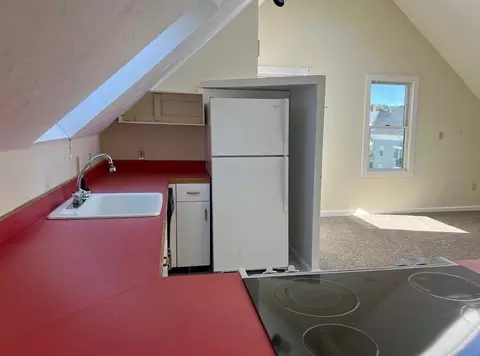 39 Pond St, Beverly, MA 01915 photo 5