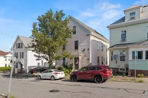 39 Pond St, Beverly, MA 01915 photo 2