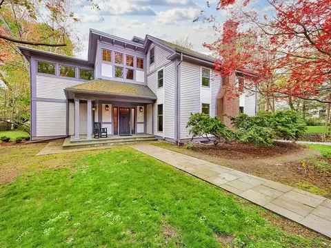 605 Chestnut Hill Ave, Brookline, MA 02445