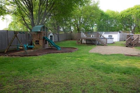 37 Chipman Rd, Beverly, MA 01915 photo 26