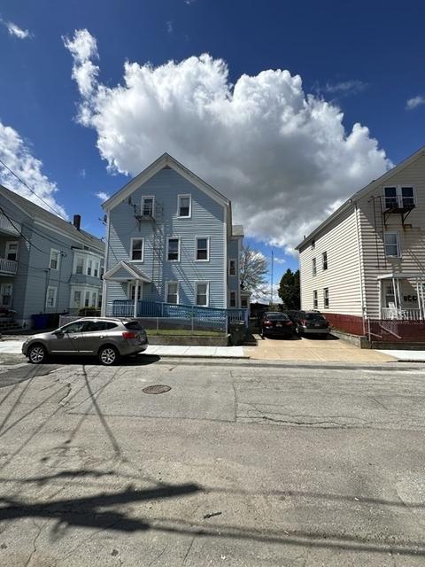 27 Weybosset St, Fall River, MA 02723 photo 2