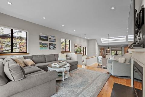 6 Shipway Pl #6, Boston, MA 02129