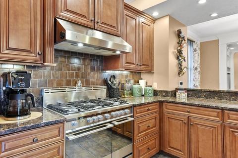 349 Hamilton St, Worcester, MA 01604 photo 11