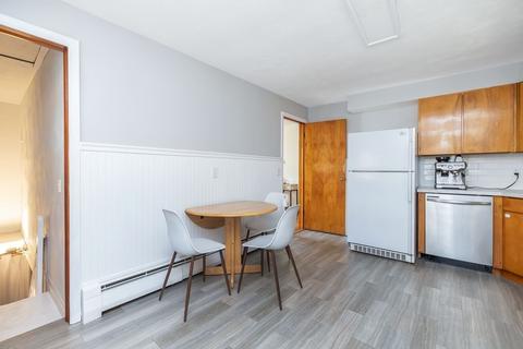68 Hearthstone Ter, Chicopee, MA 01020 photo 9