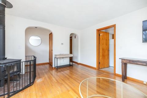 68 Hearthstone Ter, Chicopee, MA 01020 photo 7