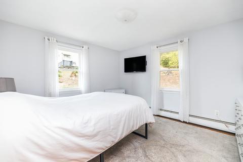 68 Hearthstone Ter, Chicopee, MA 01020 photo 16