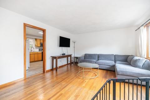 68 Hearthstone Ter, Chicopee, MA 01020 photo 5