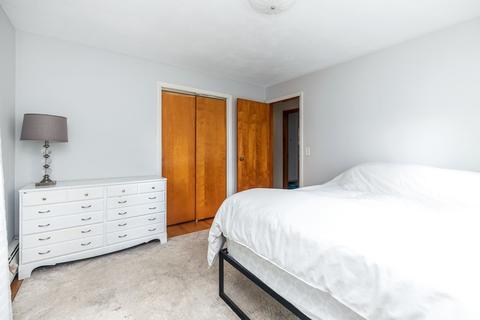 68 Hearthstone Ter, Chicopee, MA 01020 photo 18