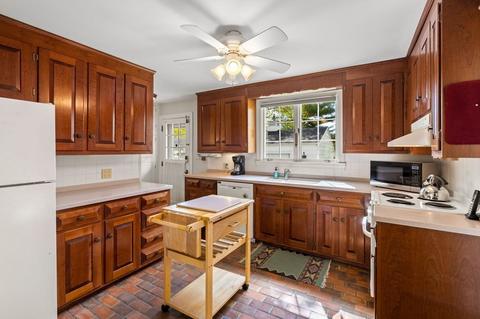 159 Colon St, Beverly, MA 01915 photo 3