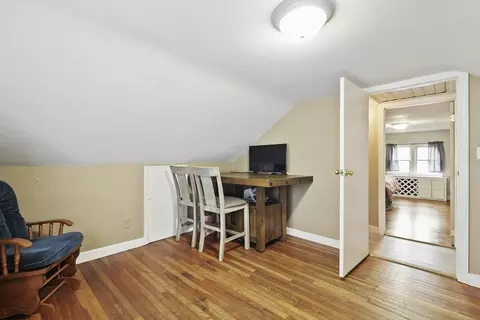 9 Benham St, Worcester, MA 01604 photo 16