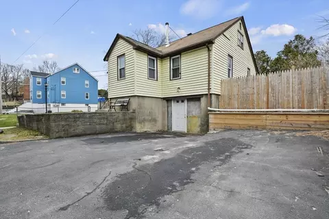 9 Benham St, Worcester, MA 01604 photo 24