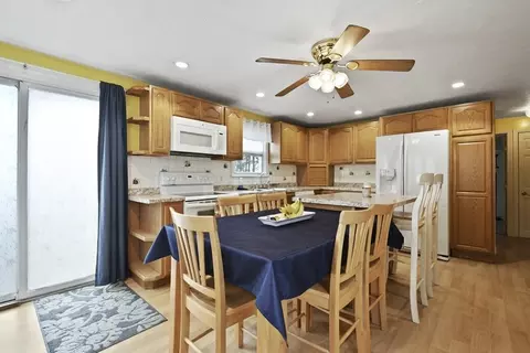 9 Benham St, Worcester, MA 01604 photo 6