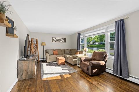 94 Standish St, Worcester, MA 01604 photo 8