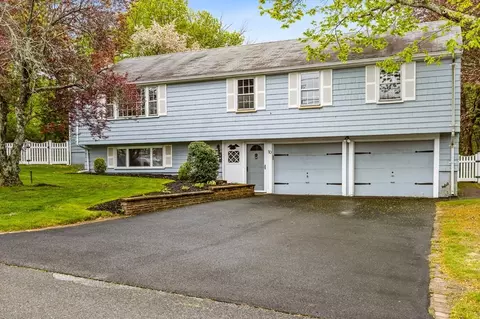 10 Old Coach Rd, Canton, MA 02021 photo 2