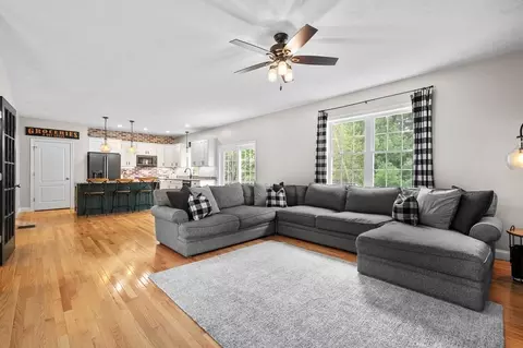 5 Hunters Ct, Sutton, MA 01590 photo 6