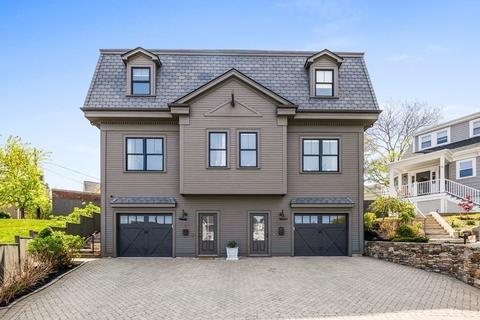 12 Half Moon St #12, Boston, MA 02125