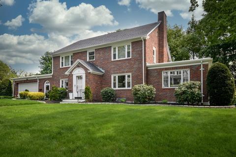35 Swift Rd, Framingham, MA 01702