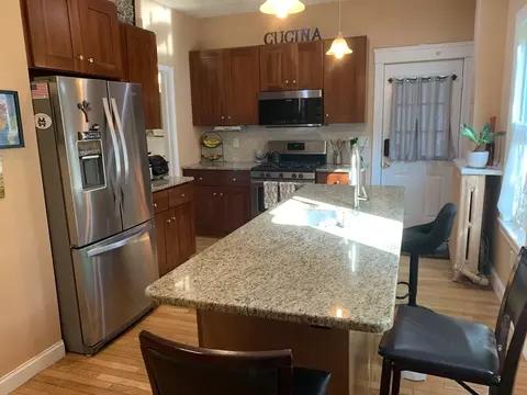 129 Walnut St, Everett, MA 02149 photo 4