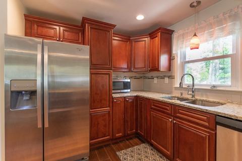 15 Irene St, Springfield, MA 01108 photo 4