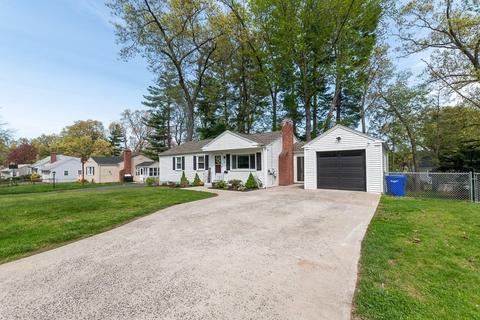 15 Irene St, Springfield, MA 01108 photo 2