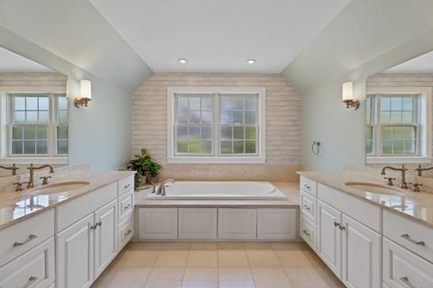 102 Woodledge Rd, Needham, MA 02492 photo 26